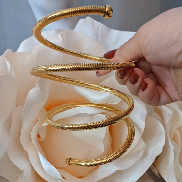 CHANEL Iconic Arm Cuff Bracelet Coil Spring 1997 - Picture 5 of 12